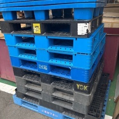 荷物用　プラスチック　パレット　の画像