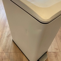 シンプルヒューマン　ゴミ箱　ペダル式の画像