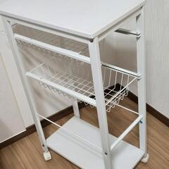 ニトリ　キャスター付きワゴン　キッチンワゴンの画像