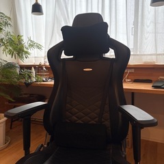 ゲーミングチェア
の画像