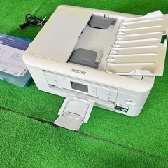 カラープリンター複合機(プリンター、スキャナー、コピー付き)の画像