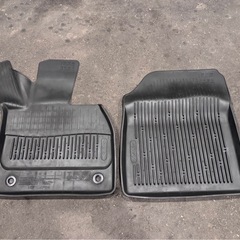 RAV4 純正　スノーレジャー　マットの画像
