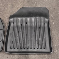 RAV4 純正　スノーレジャー　マットの画像