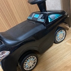子供用　ベルファイア　足けり　車の画像