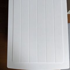 中古　キャスター付き衣料収納３段ケース　の画像