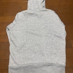 ユニクロ　パーカー　メンズ　グレー　アウター　UNIQLOの画像