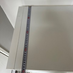 白い棚の画像