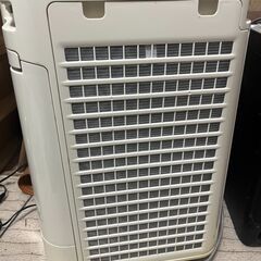 シャープ　加湿空気清净機 KC-E40-W 2016年製の画像