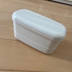 お弁当箱の画像