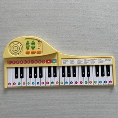 おもちゃ　ピアノの画像