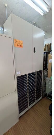 下トレー　上両開き保管庫￥25,000