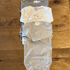 ZARAロンパース3枚セット（クリーム・グレー）の画像