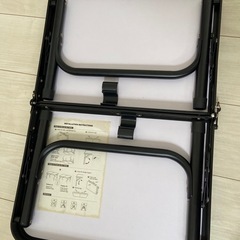 折り畳みテーブルの画像
