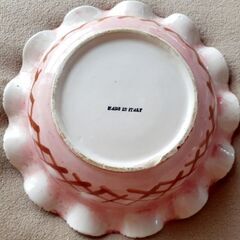 🌹花柄の手の込んだ変わりボウル 陶器 ハンドメイド イタリア製の画像