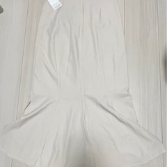 新品　Sサイズスカートアイボリーの画像