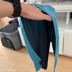 頭に被るクールタオルの画像