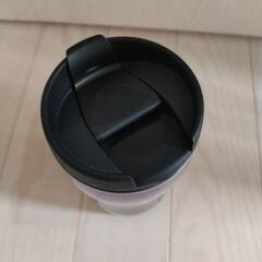 スターバックスタンブラーの画像