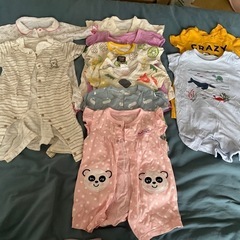 赤ちゃん服の画像