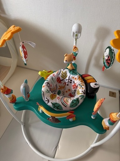 ほぼ未使用 フィッシャープライス　fisher price ゆかいなレインボーフォレストジャンパルー