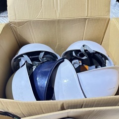 工場用などに！　ヘルメット　大量セットの画像