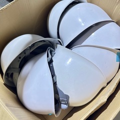 工場用などに！　ヘルメット　大量セットの画像