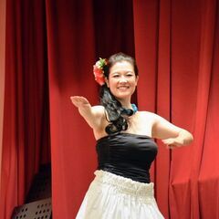 土曜（昼）木曜（夜）吹田市JR吹田駅から５分内距離　　Ka manu kea HulaStudioの画像