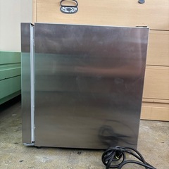 レッドブル冷蔵庫の画像