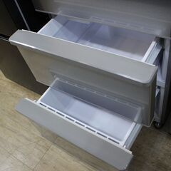 【川崎市宮前区リサイクルオフ】AQUA　3ドア冷蔵庫　272L　2021年　AQR-27K　シルバーの画像