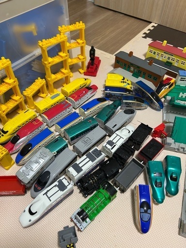 プラレール　コンテナごと全部！