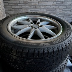 225/55r17 9部山バリ溝　VRX3 22年製　1シーズンのみの着用　17インチの画像