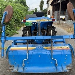 イセキ　 トラクター 4WD　TU155Fの画像