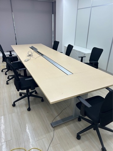 【幅432奥行き133高さ70】【椅子もセット】オフィス　会議用　テーブル　現地引き取りであればお値引き可能です！バラして搬出可能！