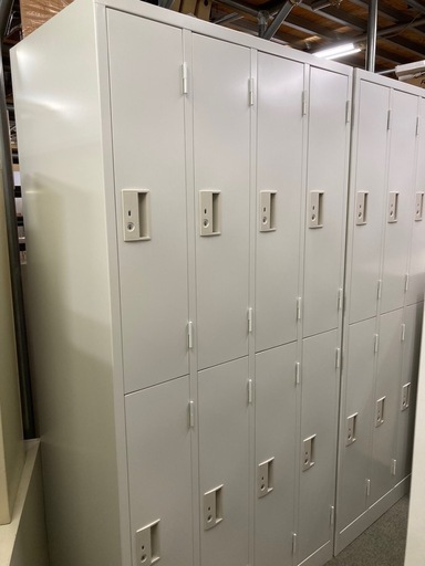 8人用ロッカー カギ有 中古