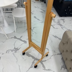 キャスター付き✨ナチュラルミラーの画像