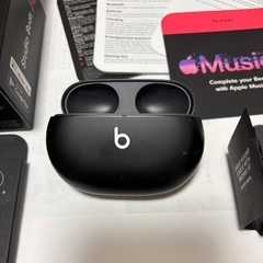 正規品【ケースのみ】箱　説明書　など有り　Apple Beats Studio Buds A2514 BK1の画像