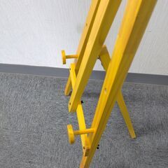 △ 木製イーゼル イーゼル 木製 高さ 116.5cm 横幅 46cm 奥行 31cm 傷、へこみありの画像