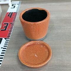 0904-042 植木鉢と受け皿の画像