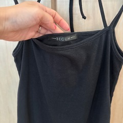 キャミソールレディース服の画像