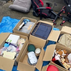 無料コーナー開放中　皿　バック　人形　の画像