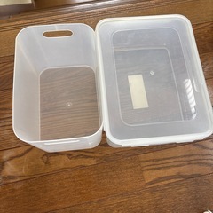 キャスター付きプラケース四個セットの画像