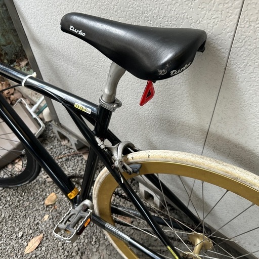 シングルピスト