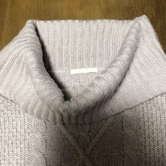 TORTE くすんだピンクのタートルネックセーター　Mサイズの画像