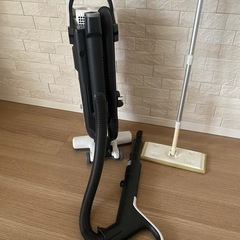 電気掃除機(パナソニック )➕クイックルワイパー➕(延長コード)の画像