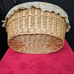 手持ち　カゴ　バスケット　サイズ約55cm×43cm高さ24cm　布汚れあります　ek-641gedの画像
