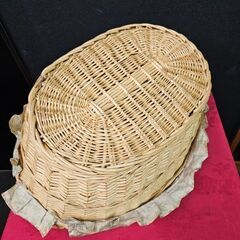 手持ち　カゴ　バスケット　サイズ約55cm×43cm高さ24cm　布汚れあります　ek-641gedの画像