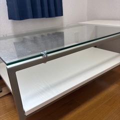 ガラステーブルの画像