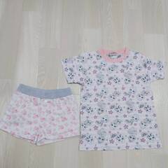子供服　まとめ売り　１３０サイズ　夏服　冬服　５点セット　の画像