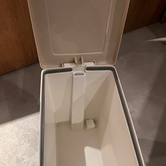 30ℓ ペダル式　ゴミ箱の画像