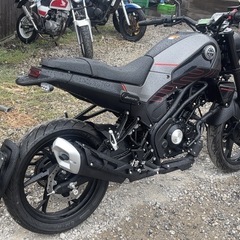 ベネリ
レオンチーノ125新車❗️の画像