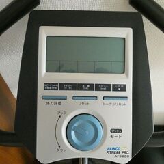 ■ アルインコ ALINCO フィットネスバイク ■ AF6200 見やすい大型液晶メーター 8段階負荷調節 テレビで紹介された 静音 サドル調整 組立簡単 心拍測定の画像